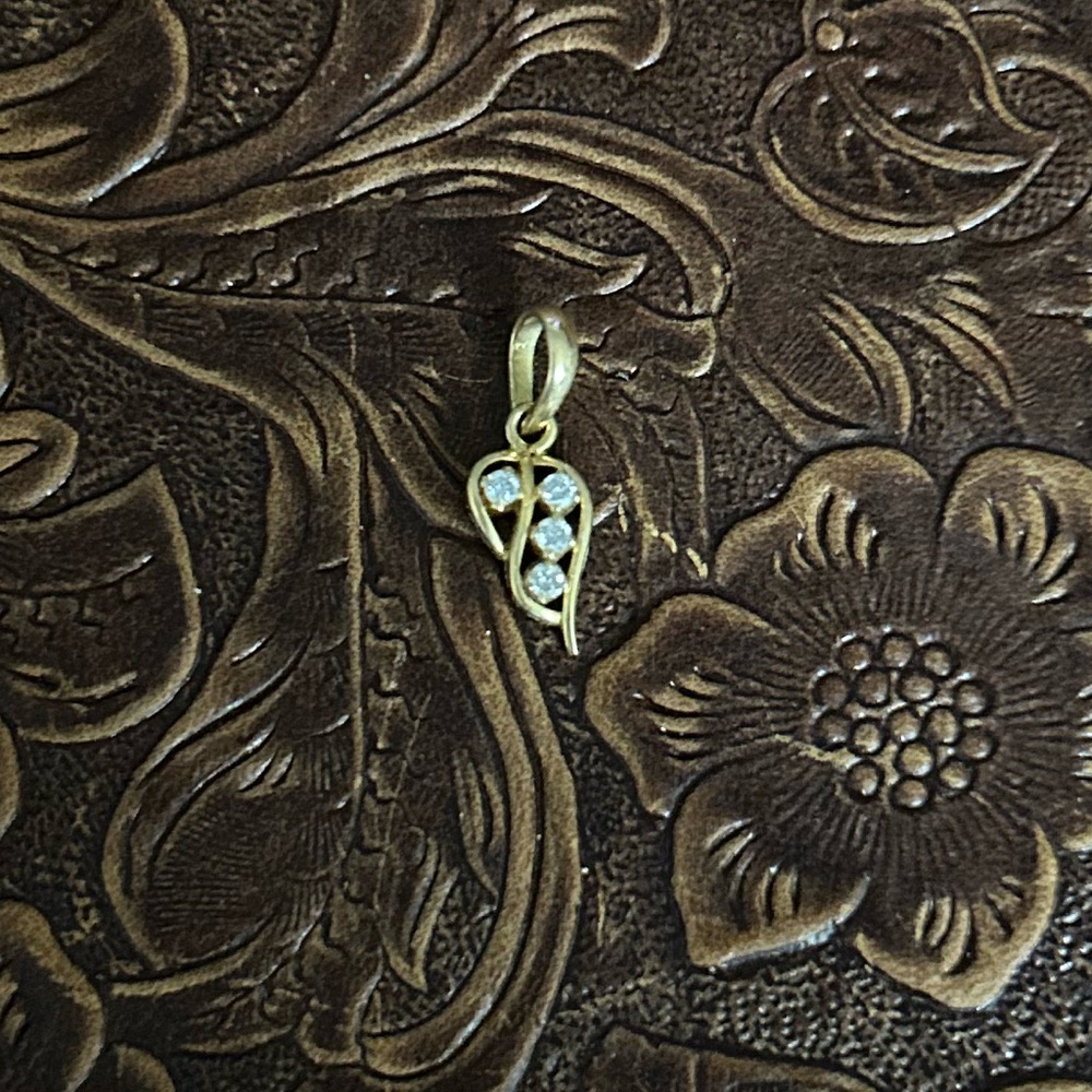 18k solid gold pendant